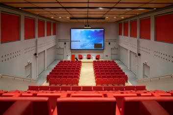 Pack instal·lació projector grans sales, auditoris o teatres