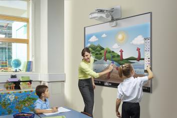 Pack instal·lació pissarra interactiva escoles i acadèmies